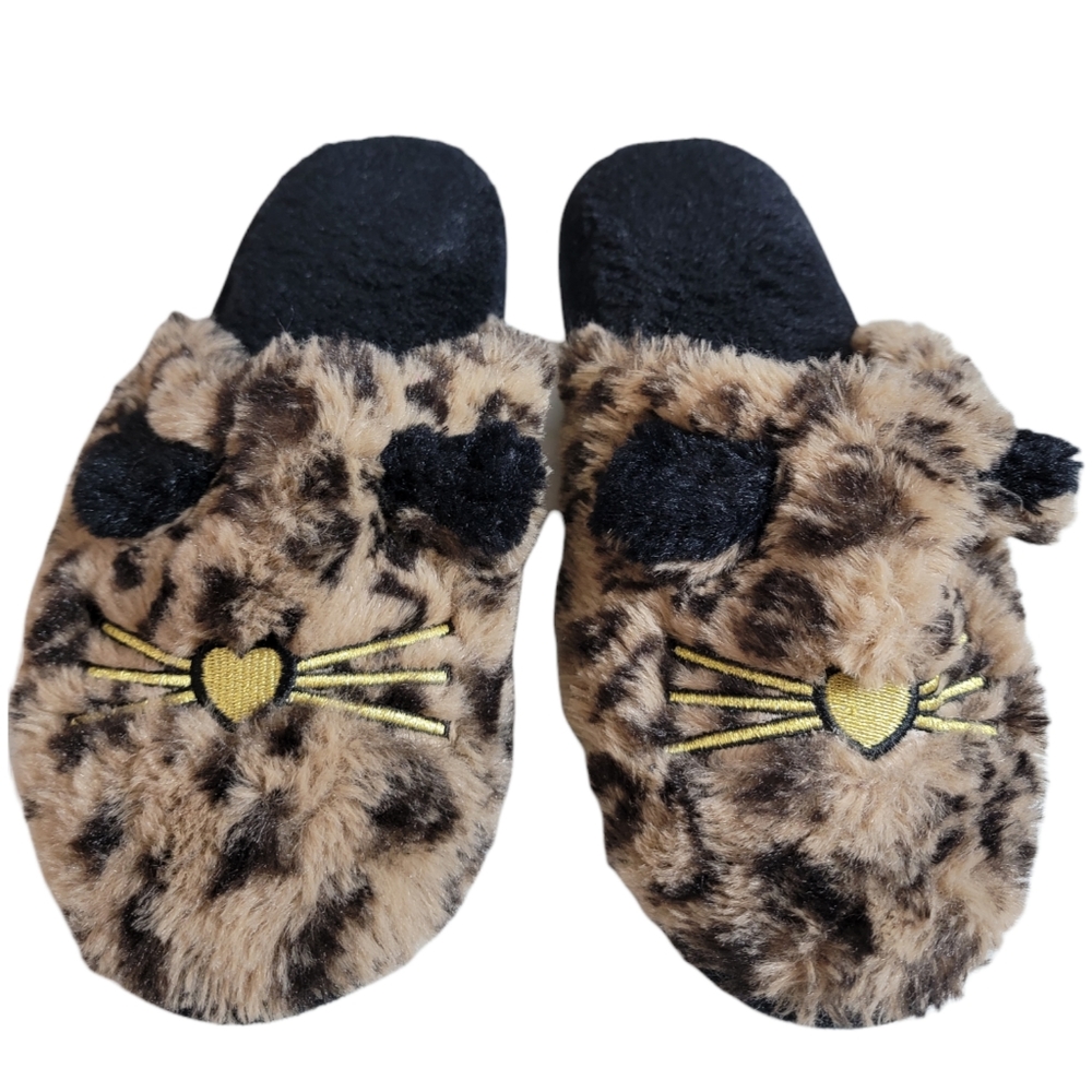 Dear Foam Leopard Fuzzy Slippers Size 9-10